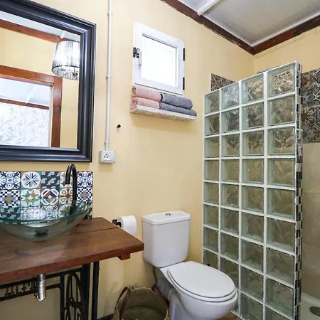 Cute With Views And Pool