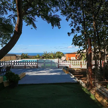 Apartment Cute With Views And Pool