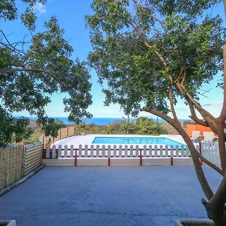 Cute With Views And Pool Appartement *